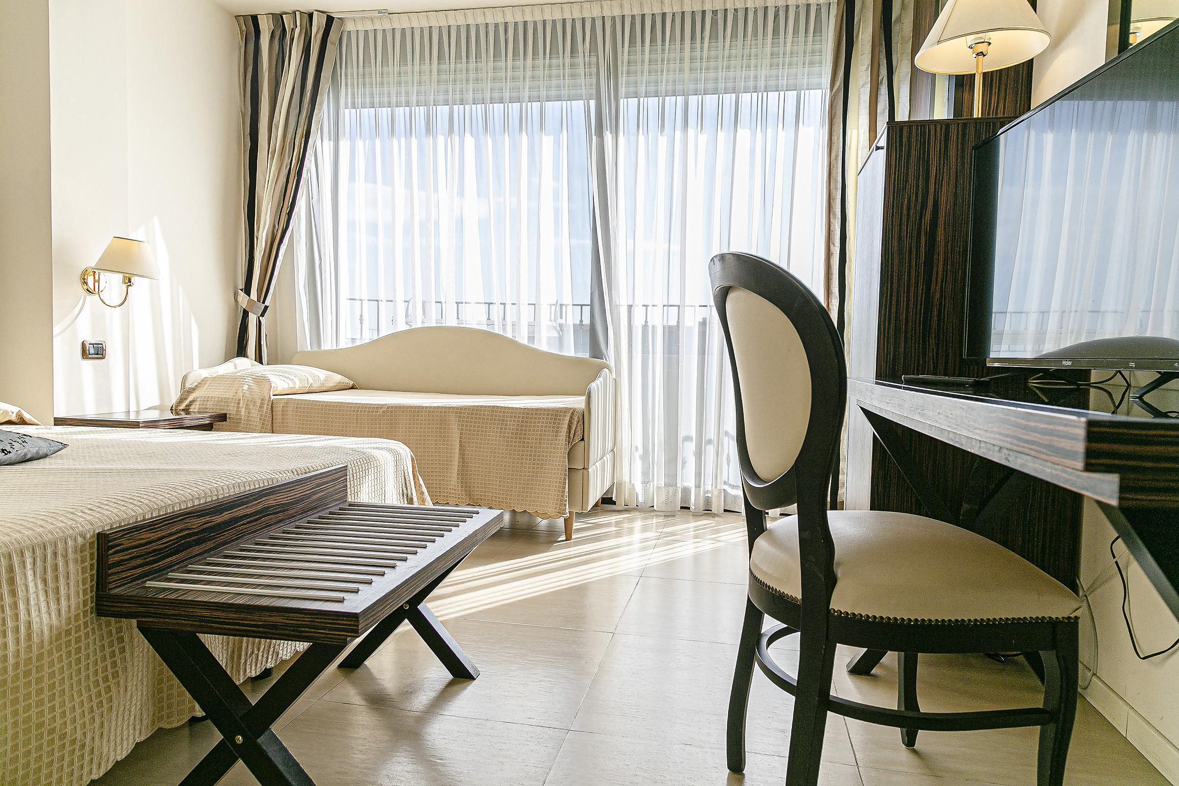 Hotel Metropolitan ベラーリア・イジェア・マリーナ エクステリア 写真