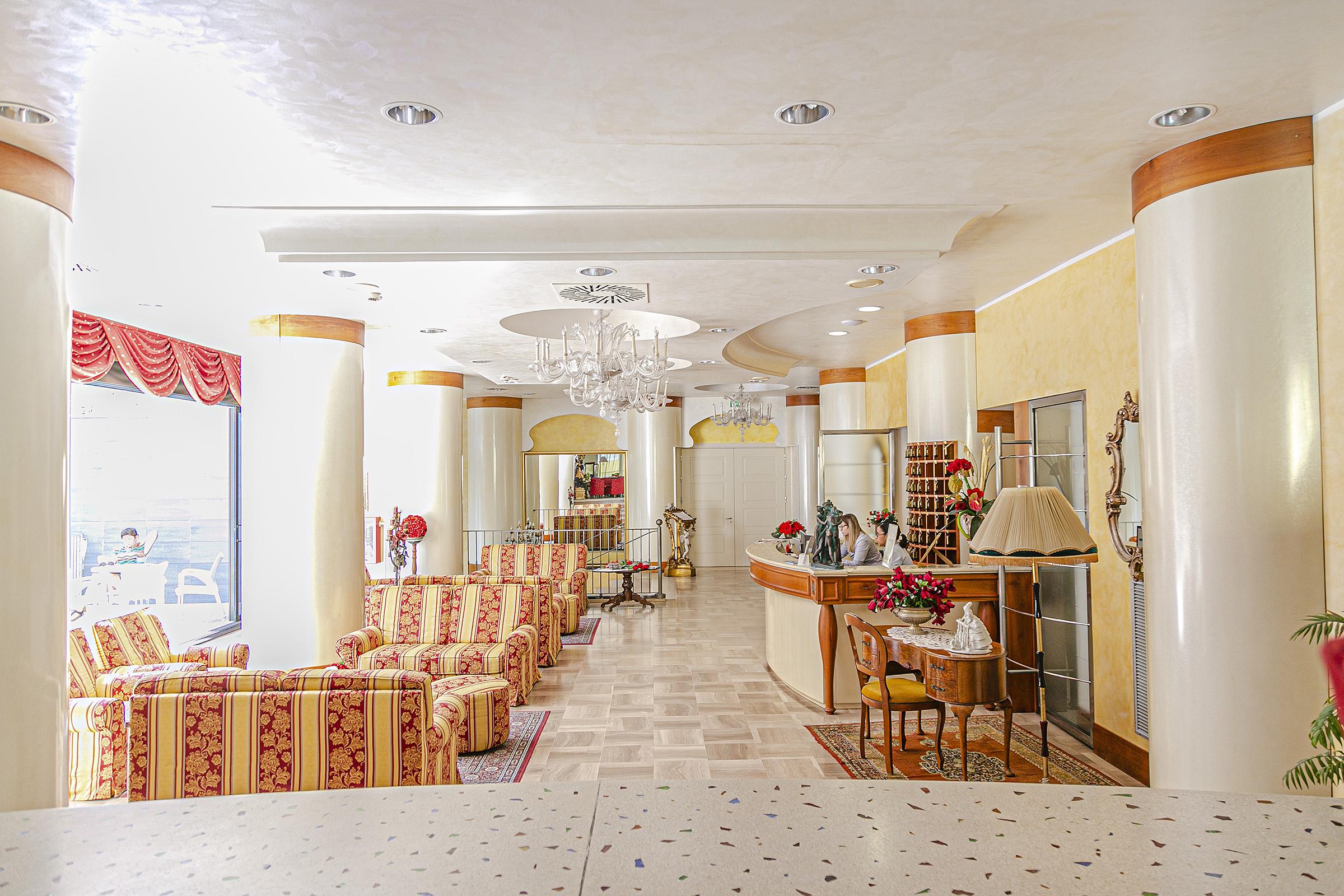Hotel Metropolitan ベラーリア・イジェア・マリーナ エクステリア 写真